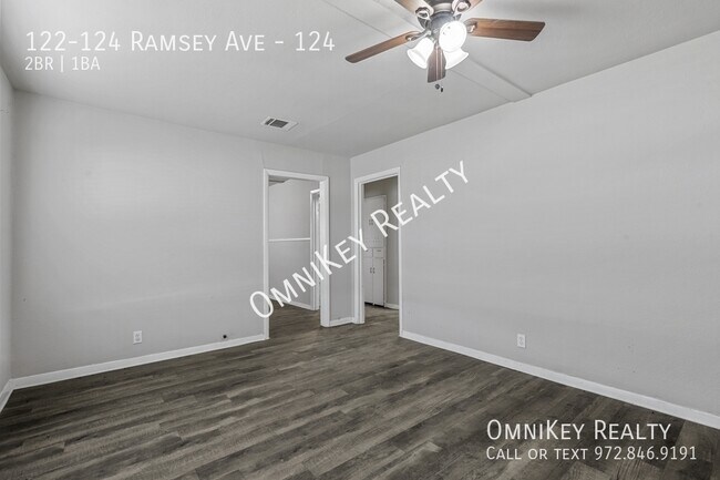 Building Photo - 122-124 Ramsey Ave-124