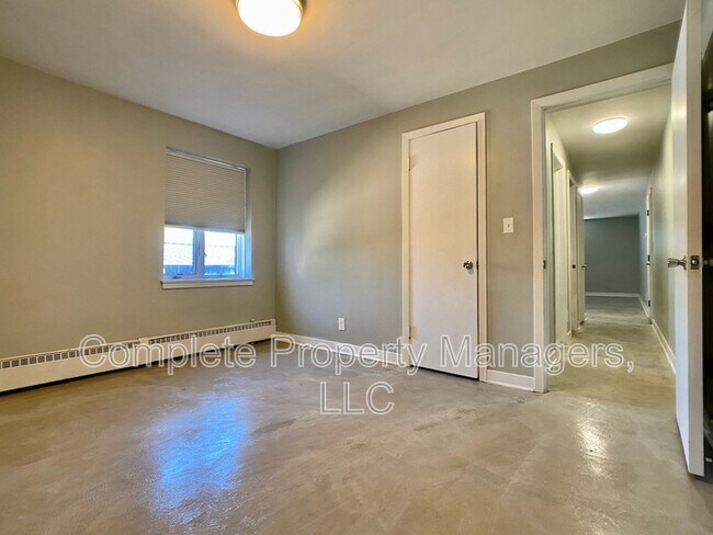 Building Photo - 424 Bridge Ave