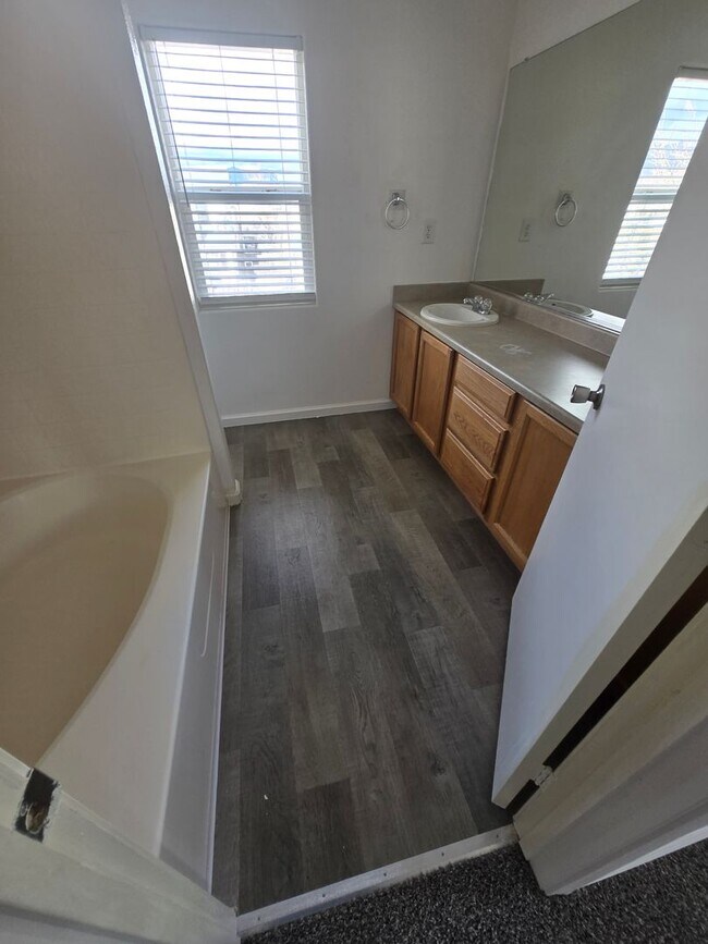 Building Photo - 141 Palmer Dr