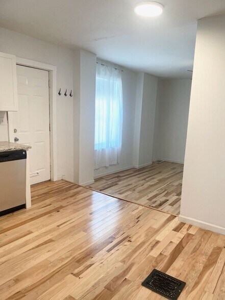 Building Photo - 3942 Wallace St