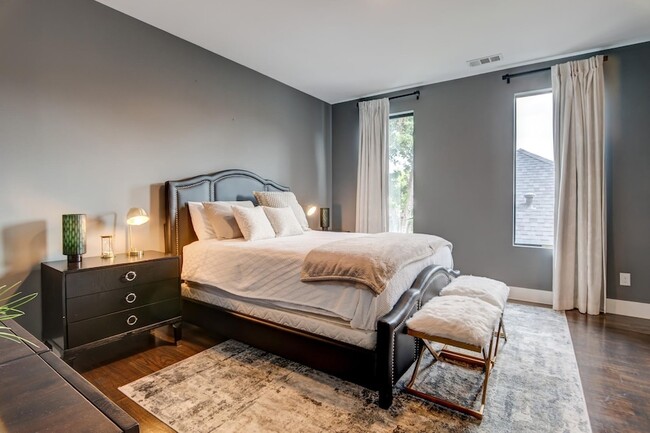 Building Photo - 5017 Milam St