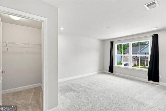 Building Photo - 406 Riverclub Rd