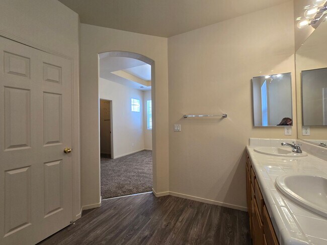 Building Photo - Beautiful South Reno Home in Gated Community