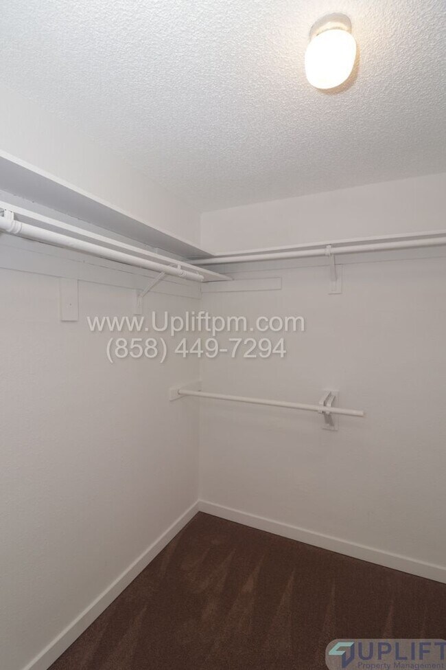 Building Photo - 2807 Ledgetop Pl