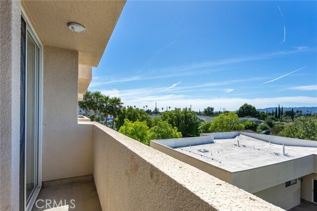 Building Photo - 19350 Sherman Way