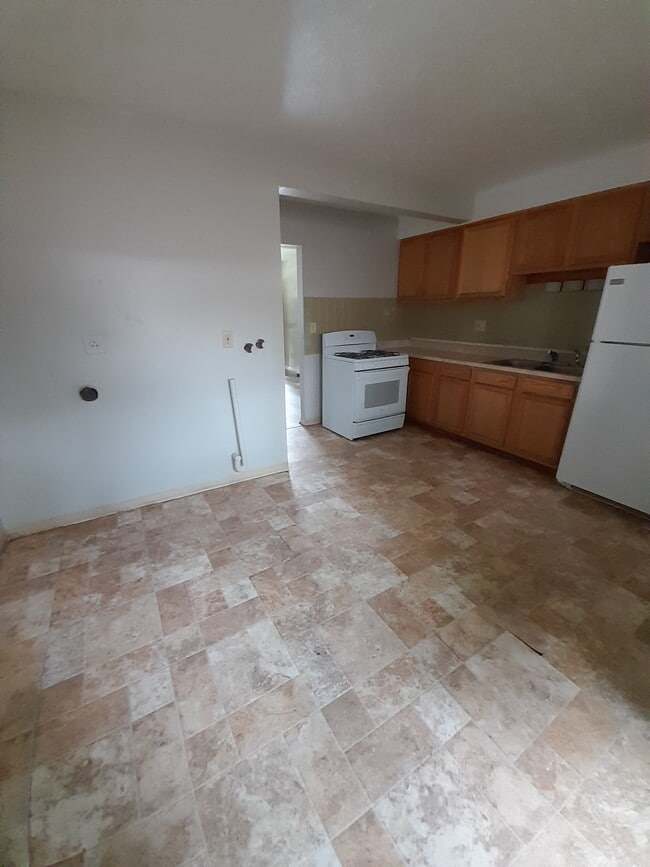 Building Photo - 244 E Prospect St