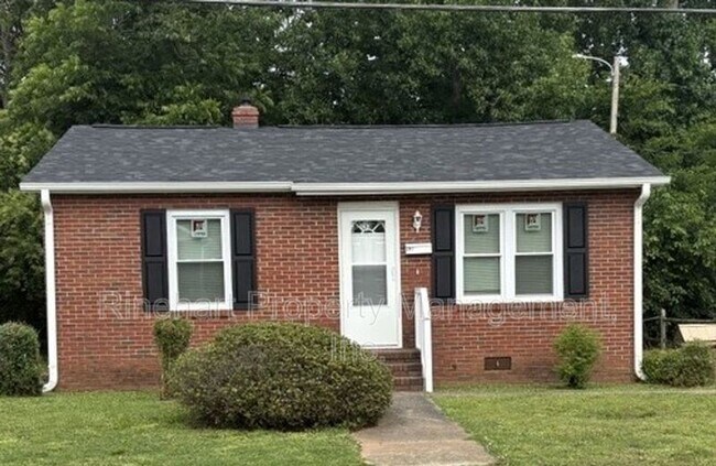 Primary Photo - 247 Barber St