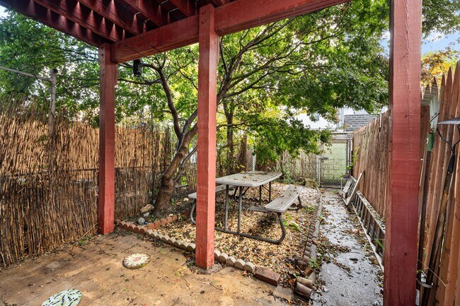 Building Photo - 3229 Almond St