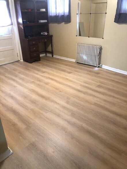 Building Photo - 514 Semple St