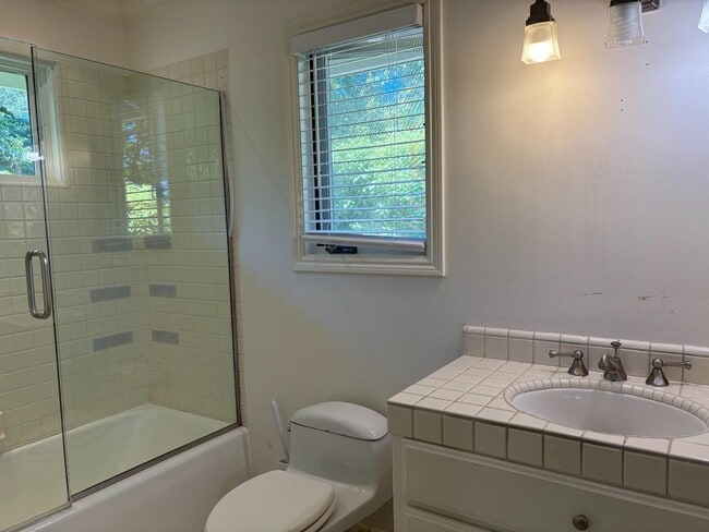 Building Photo - 1251 Bellair Way