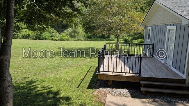 Building Photo - Beautiful Private Ranch House - Stream, Ya...