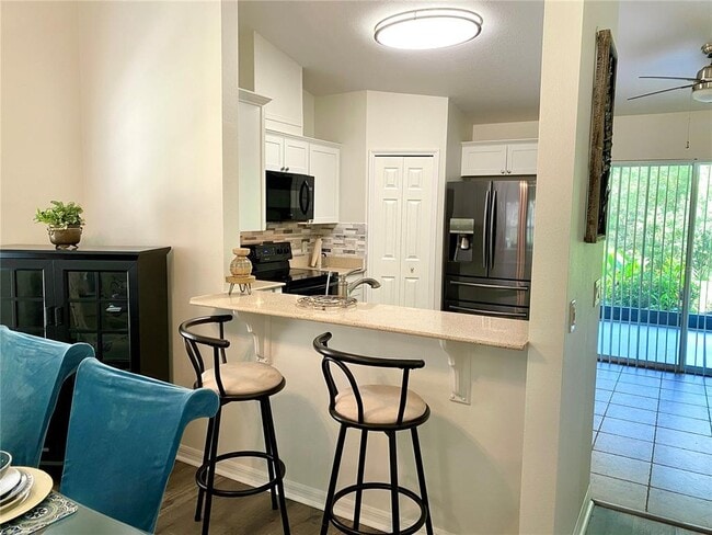 Building Photo - 753 Vineyard Way