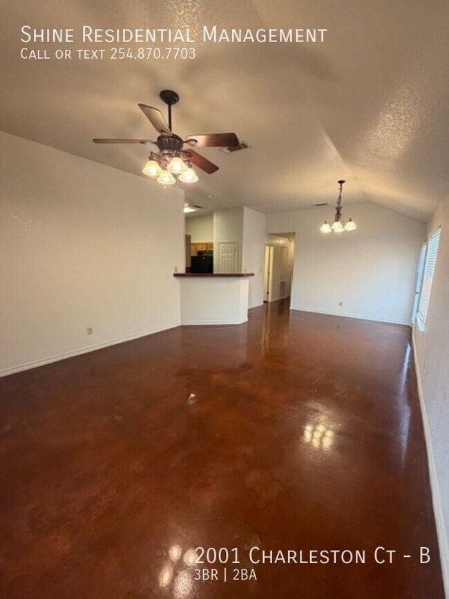 Building Photo - 2001 Charleston Ct