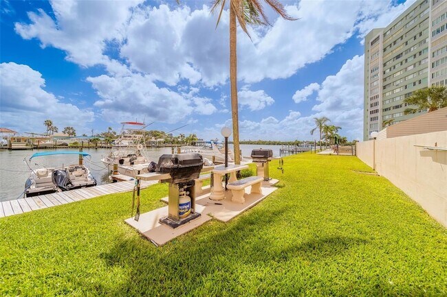 Building Photo - 51 Island Way