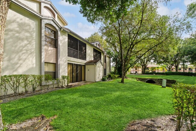 Building Photo - 4485 Carambola Cir S