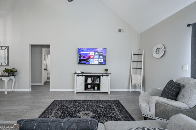 Building Photo - 11 Cobblestone Dr NW