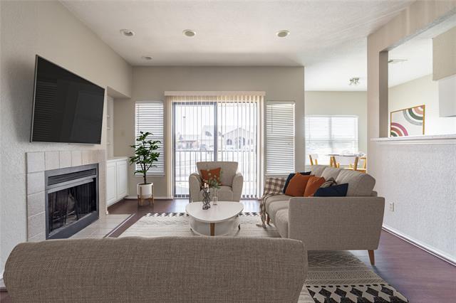 Building Photo - 400 E Pearl St