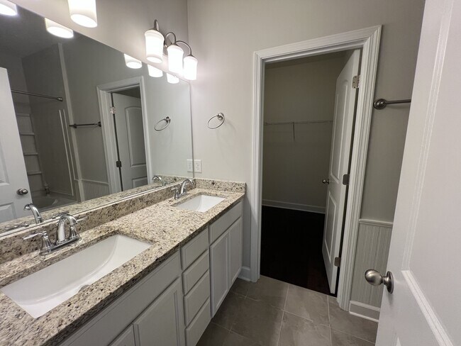 Building Photo - 9052 Brixworth Ct
