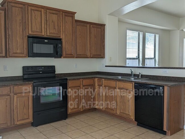 Building Photo - 1457 W Flamingo Dr