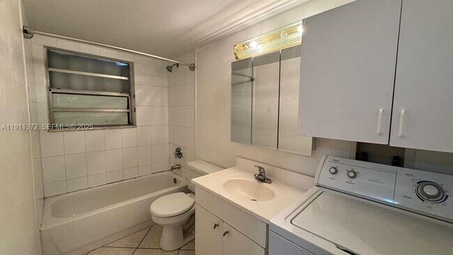 Building Photo - 6195 W 18th Ave