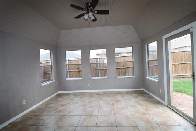 Building Photo - 3014 Pinecrest Dr