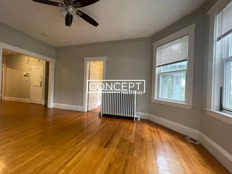 Building Photo - 8 Forest St