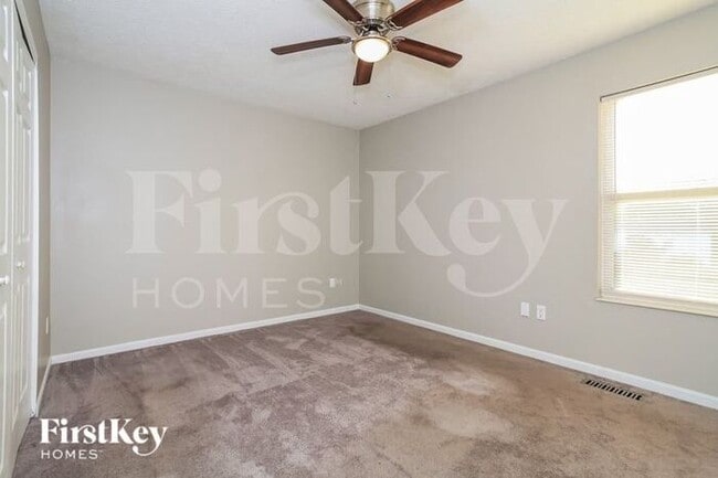 Building Photo - 8 Sandpiper Ct