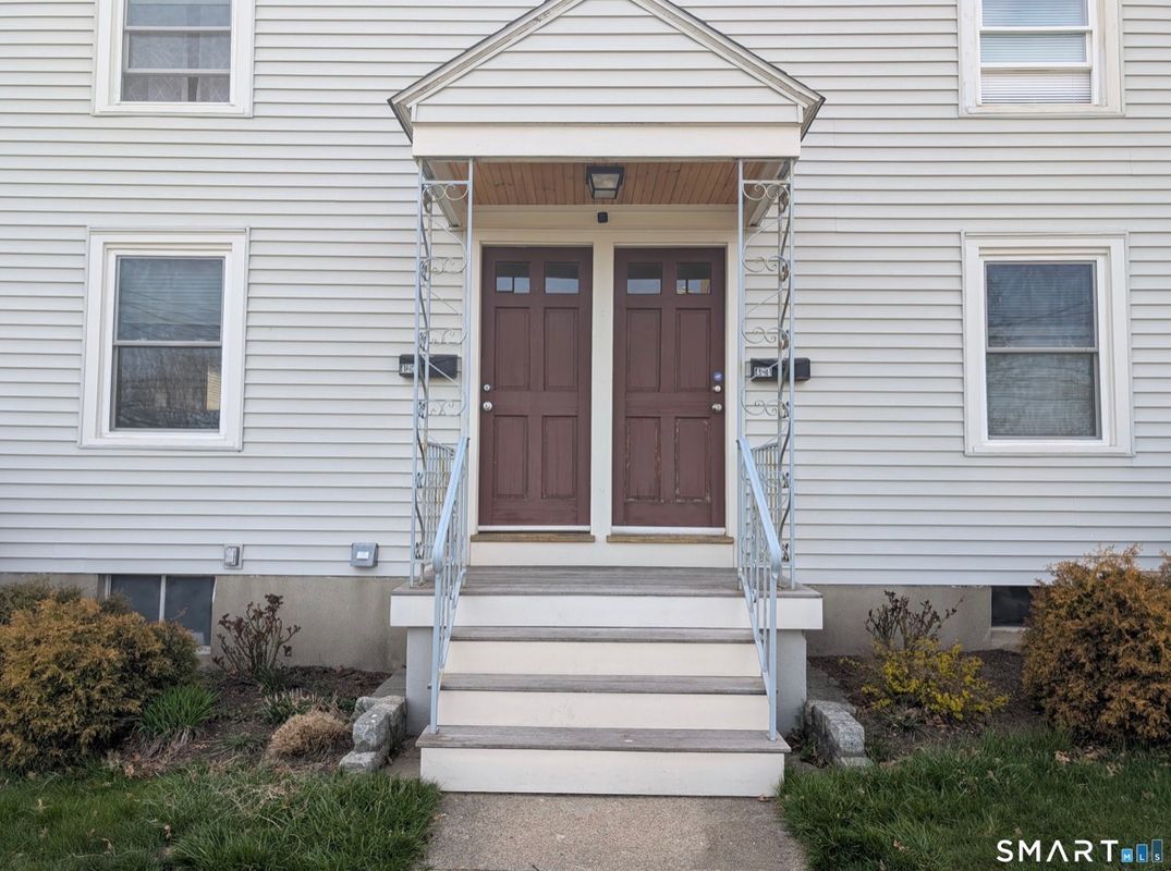Building Photo - 424 Rockwell Ave
