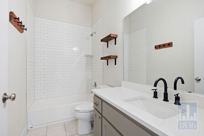 Building Photo - 13501 Metric Blvd