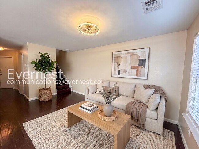 Building Photo - Modern Town Home with Fenced Backyard and Attached Garage