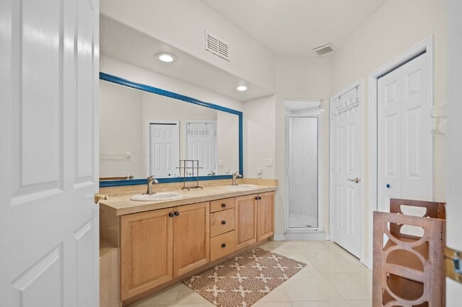 Building Photo - 1593 Pinellas Bayway S