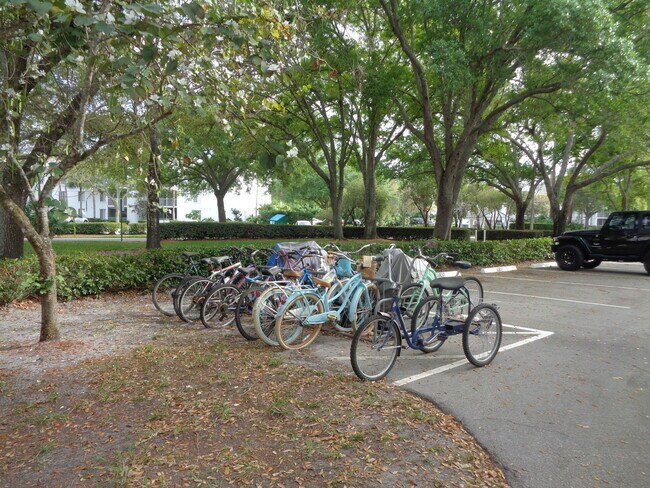 Building Photo - 2516 SE Anchorage Cove