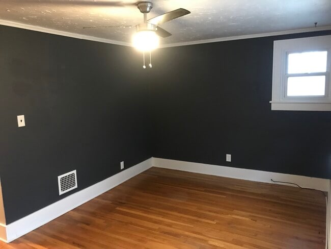 Building Photo - 487 Withington St