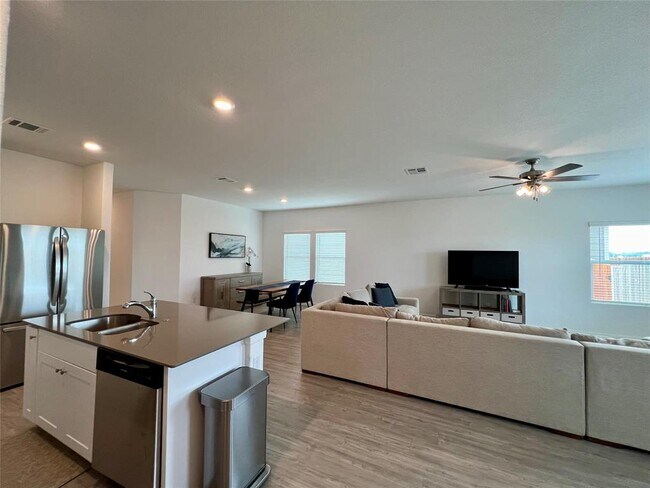 Building Photo - 9138 Honey Mesquite