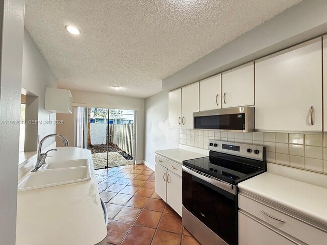 Building Photo - 7522 SW 109th Pl