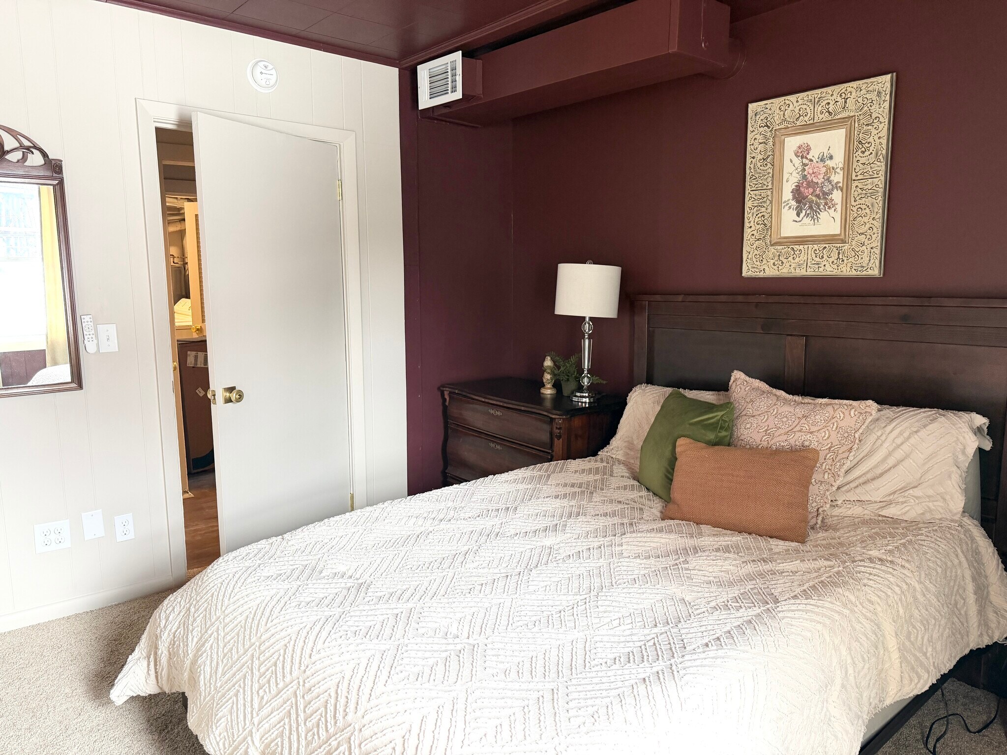 Building Photo - 1018 Mound St