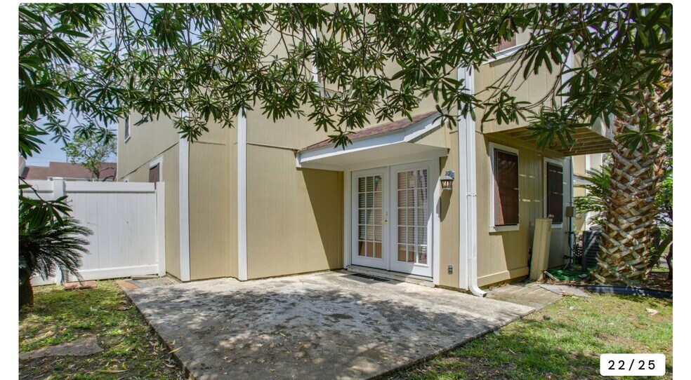 Building Photo - 4213 Paradis Ln