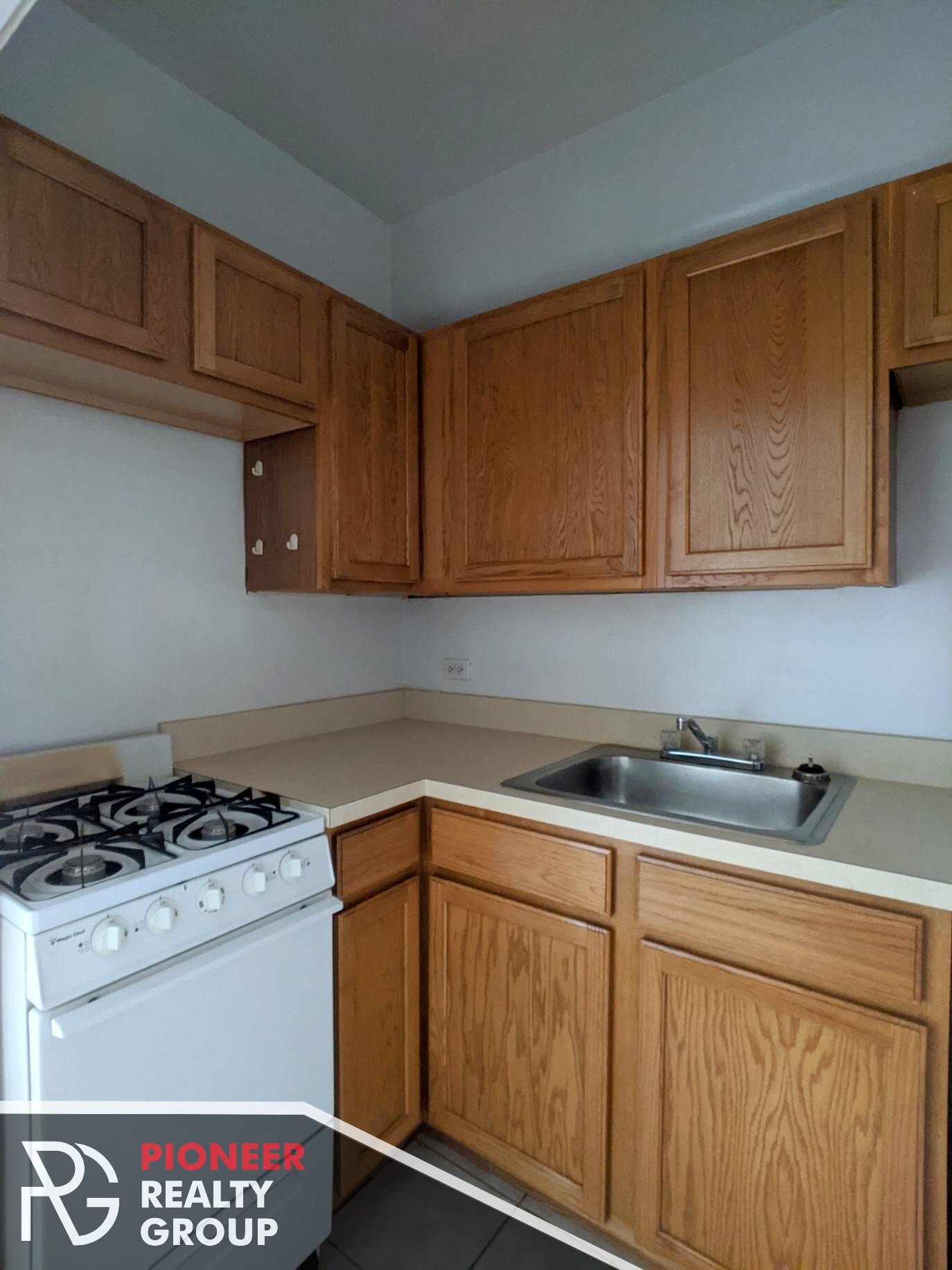 Building Photo - 1160 N Dearborn St