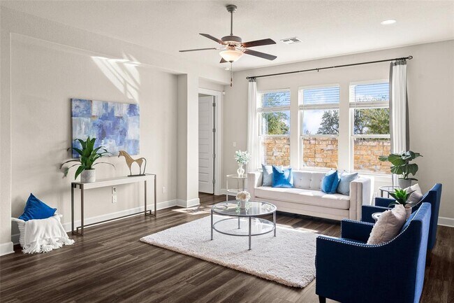 Building Photo - 132 Village Oak Dr