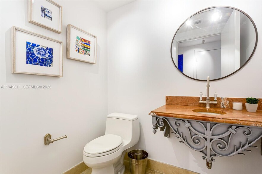 Building Photo - 3400 SW 27th Ave