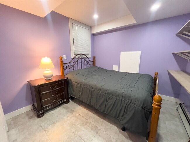 Building Photo - 92 Brown Ave