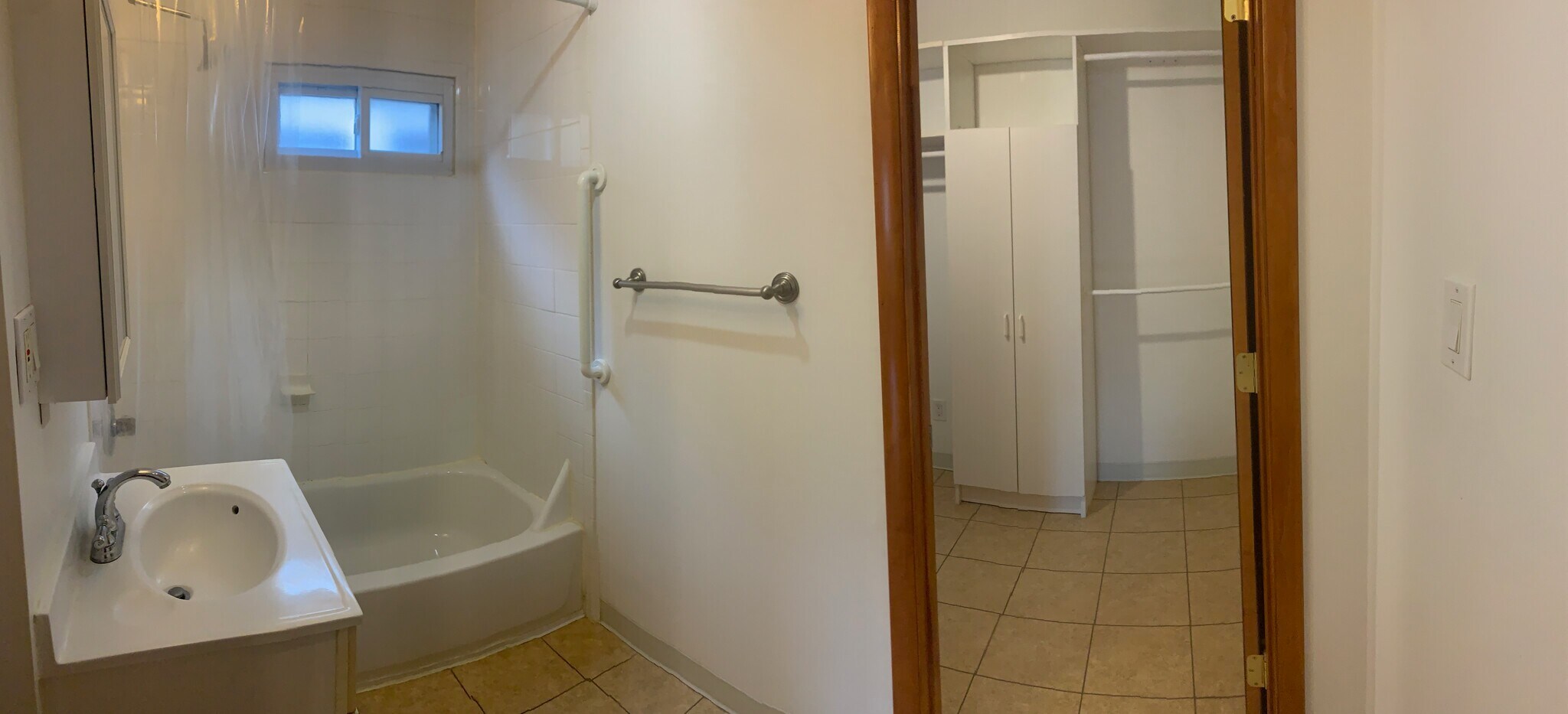 Building Photo - 203 5th St