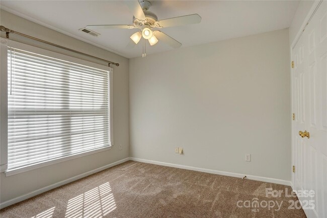 Building Photo - 12411 Stratfield Pl Cir