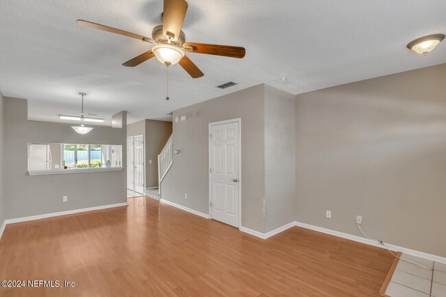 Building Photo - 12311 Kensington Lakes Dr
