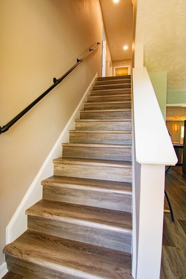 Building Photo - Coming Soon! 3 Bedroom 2.5 Bathroom with Large Fence Yard