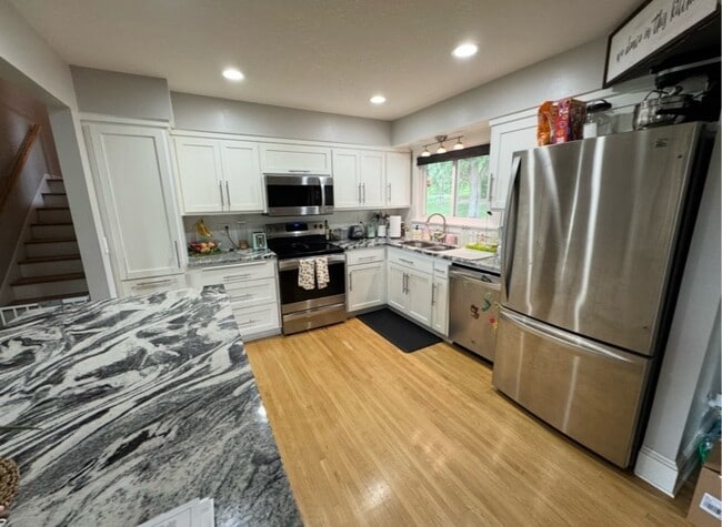 Building Photo - 8370 Hillside Trail S