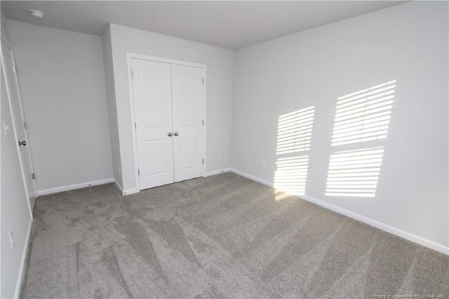 Building Photo - 510 Light Oak Wy