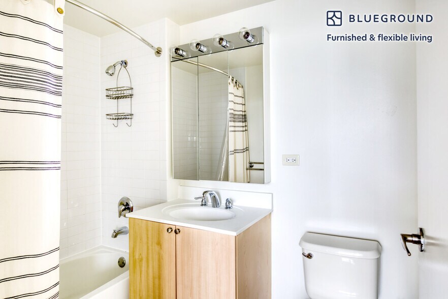 Building Photo - 4-75 48th Avenue-SI FL33-ID852