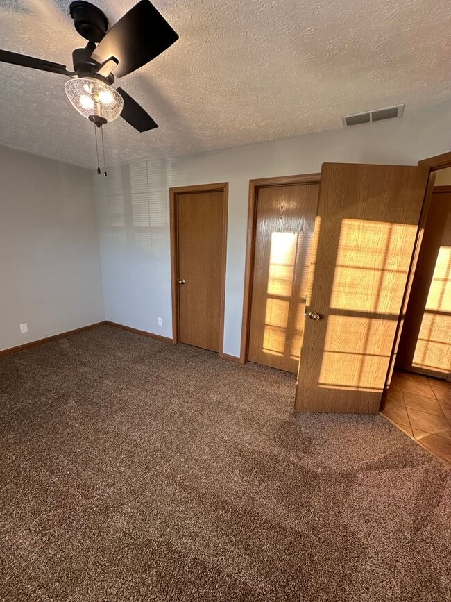 Building Photo - 1828 Starks Cir