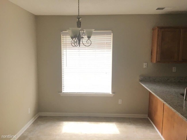 Building Photo - 10233 Sterling Ridge Dr